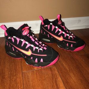 Nike Gradeschool Nomo Shoes